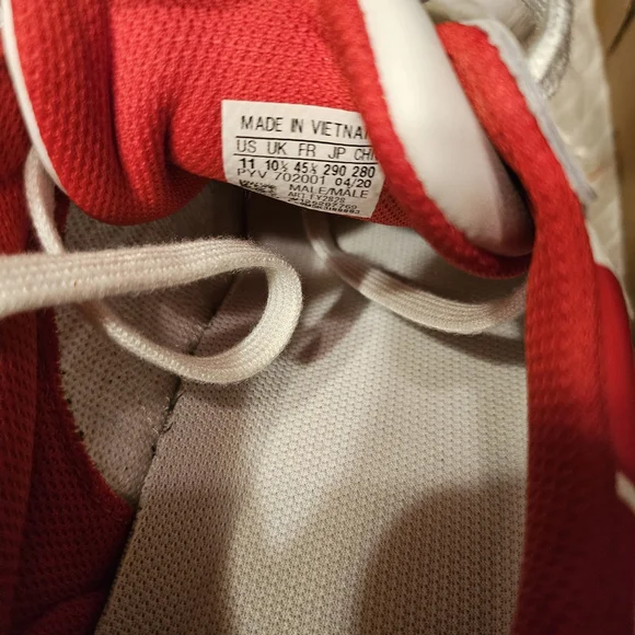 Sz 11 Adidas Superstar White and Red Sneakers - Picture 7 of 7